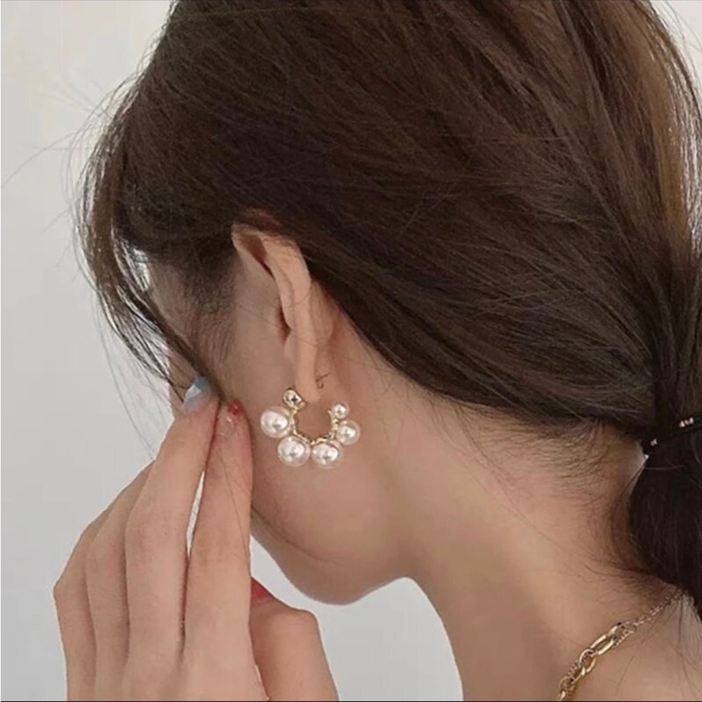 "Now & Forever" Luxury Pearl Gold Mini Hoop Statement Minimalist Dainty Earrings - Picture 6 of 7